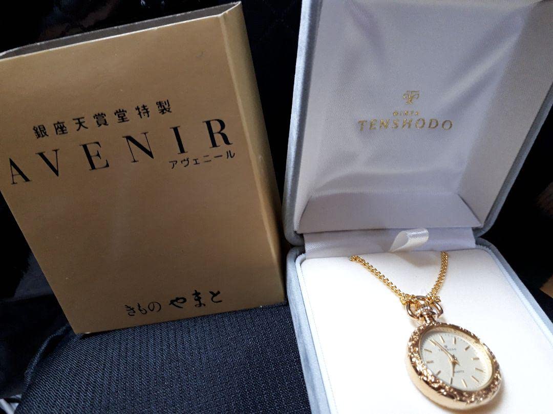 お値下げ⭐新品未使用⭐銀座天賞堂　アヴェニール　時計　ペンダント Amazon.co.jp: 銀座天賞堂 アヴェニール 時計 ペンダント